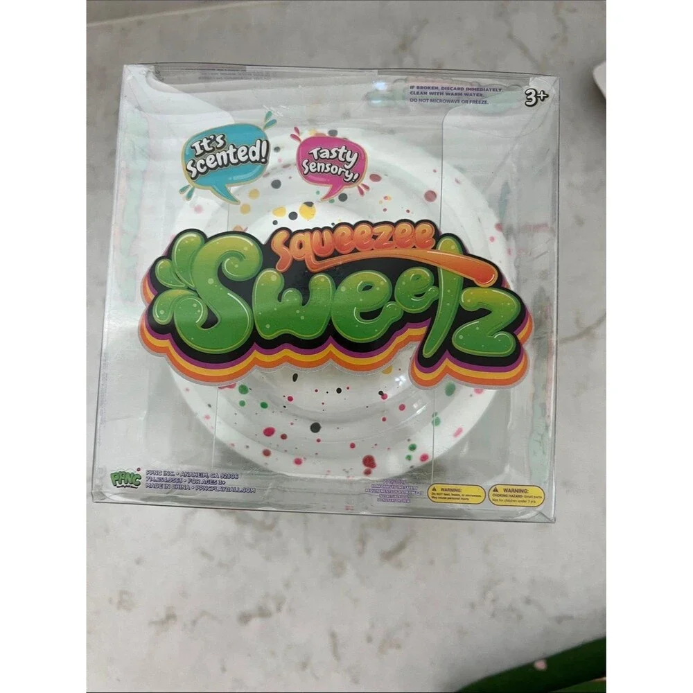 Sweetz Green cupcake  Squishy Toy Stress Sensory